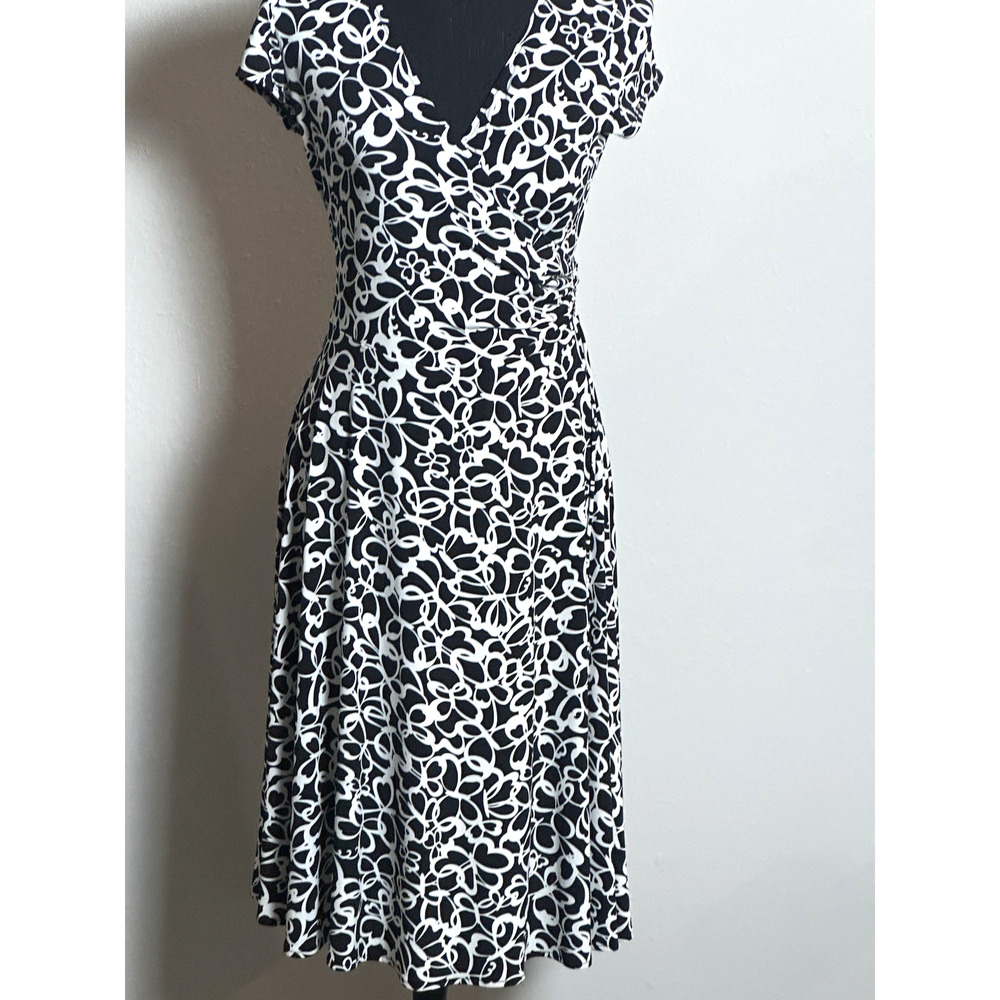 London Times Petite Women's Dress Black & White Cap Sleeve Dress Size 10P - Picture 5 of 16